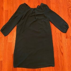 H&M Hunter Green 3/4 Sleeve Lightweight Dress - Great for Work, Holiday Parties